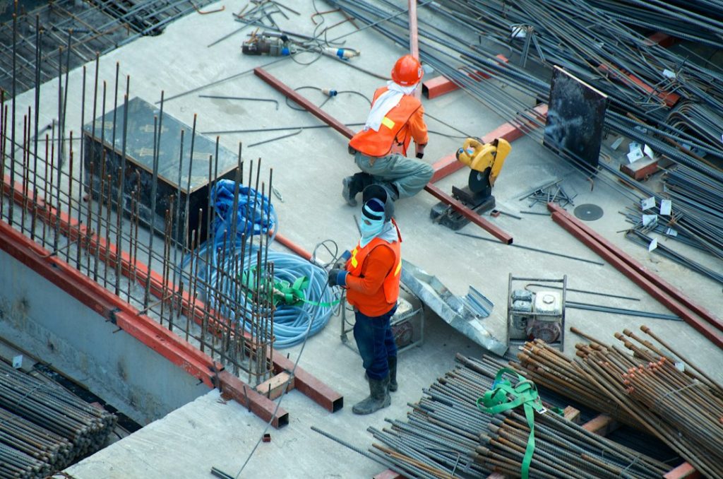 Bouwvakkers op hoogbouwproject
