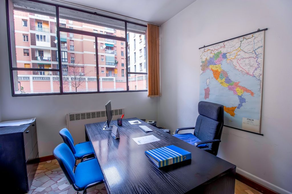 Environnement de bureau en Italie